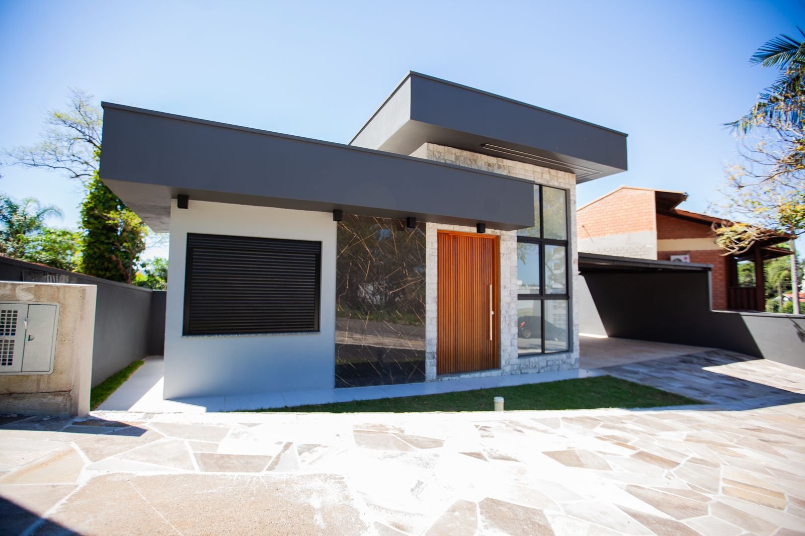 WhatsApp Image 2025-12-17 at 19.04.28