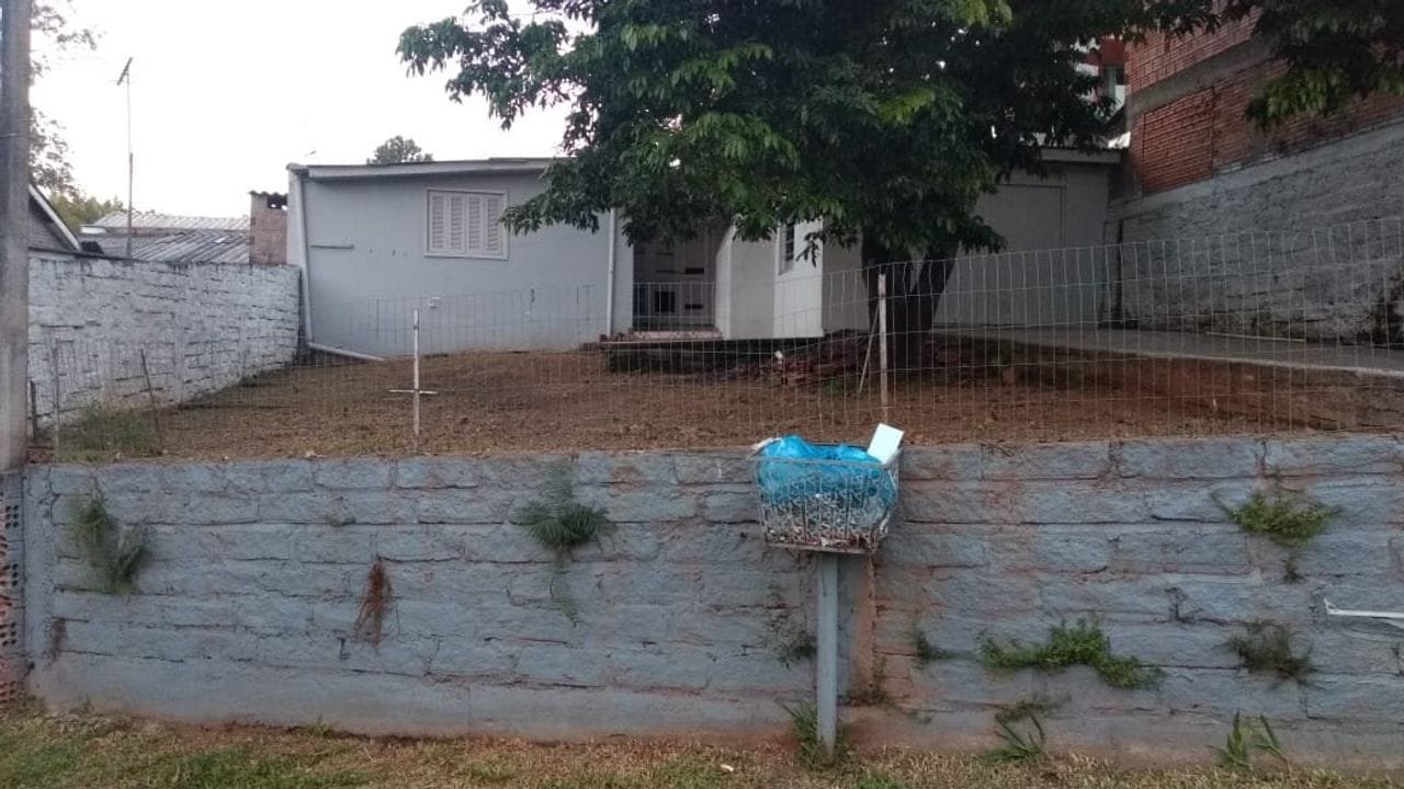 Casa em Terreno TOP