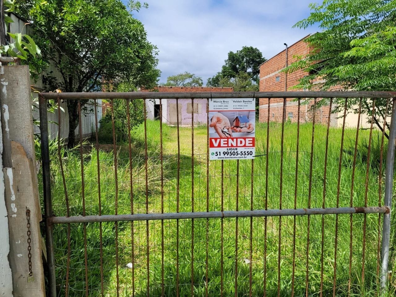 Terreno com 387,5 m²