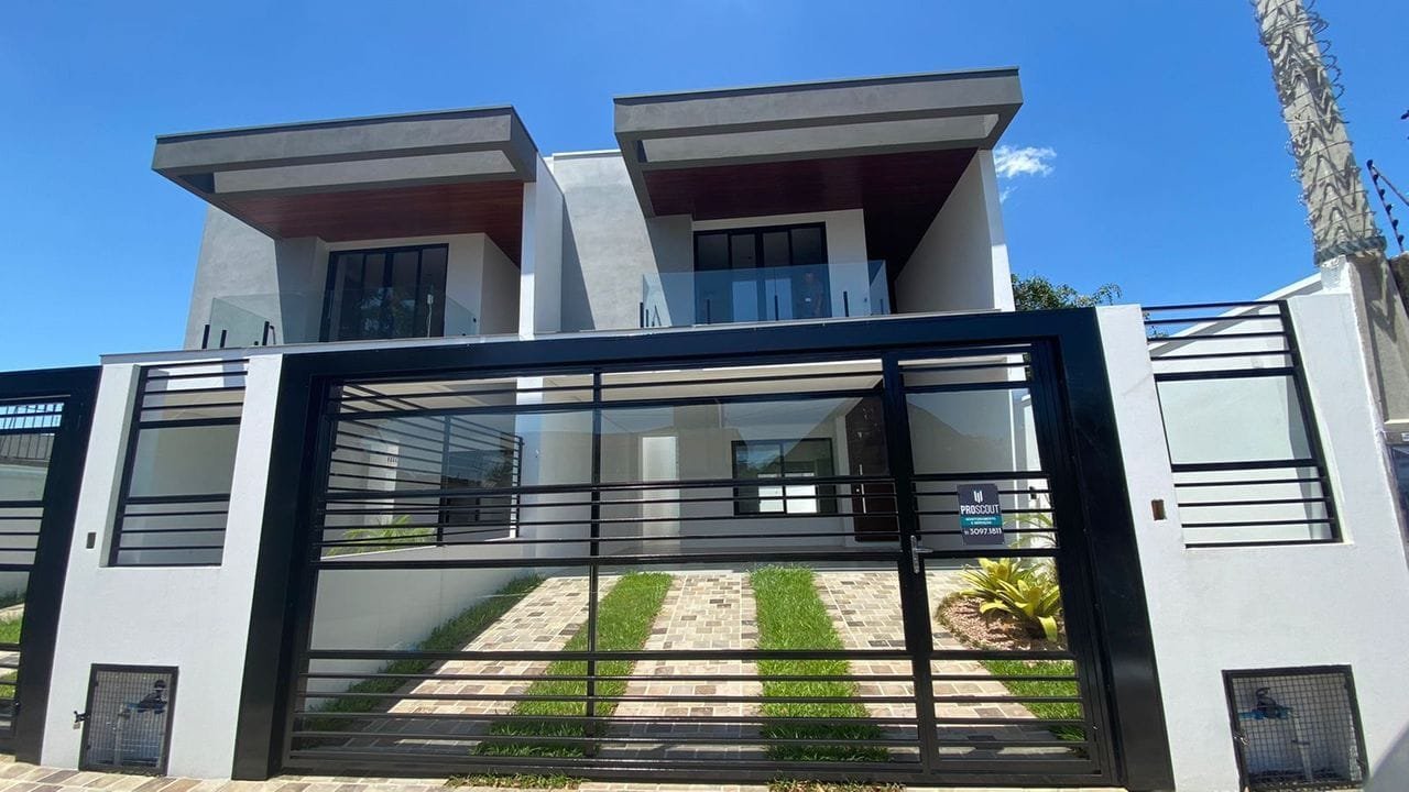 Sobrado c/ 3 dormitórios