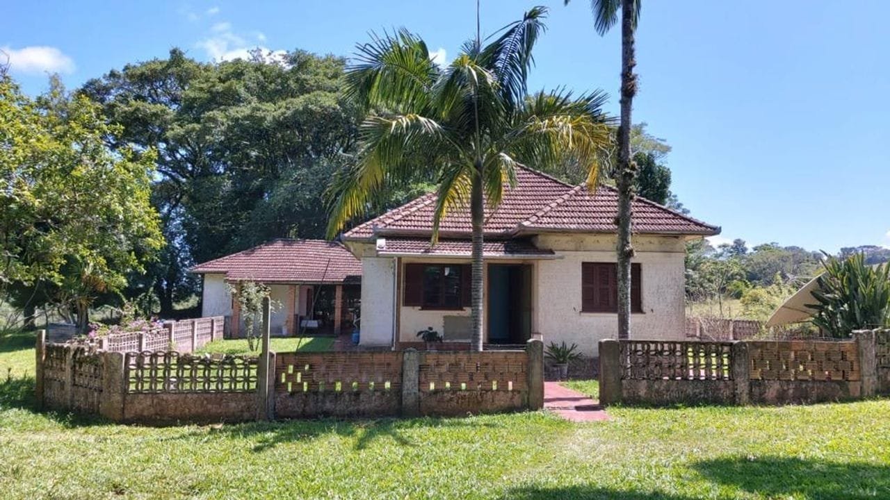 Área c/ 60 Hectares c/ casa e açude