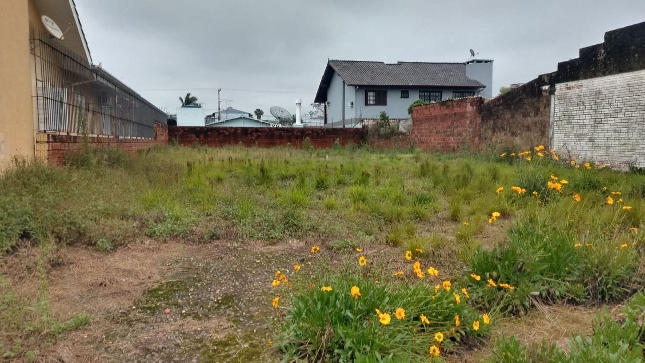 Terreno com 422,50m²
