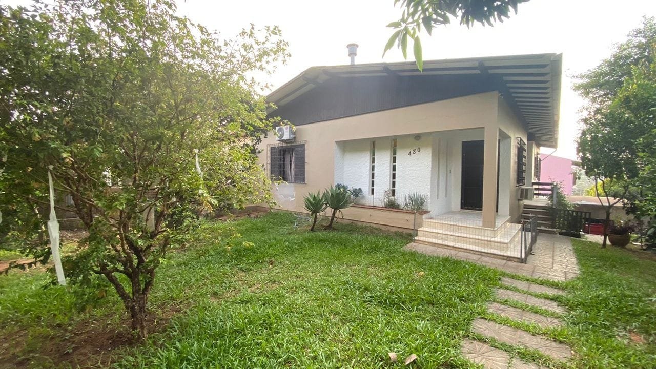 Casa c/ 198 m²