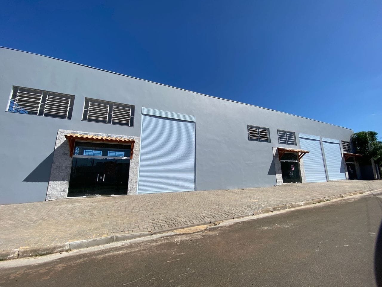 Prédio Industrial/Comercial