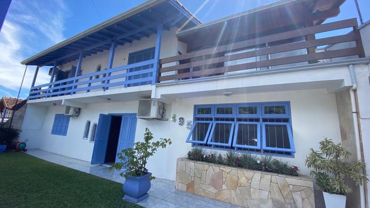 Casa de Alvenaria com 226,13 m² e 4 dormitórios