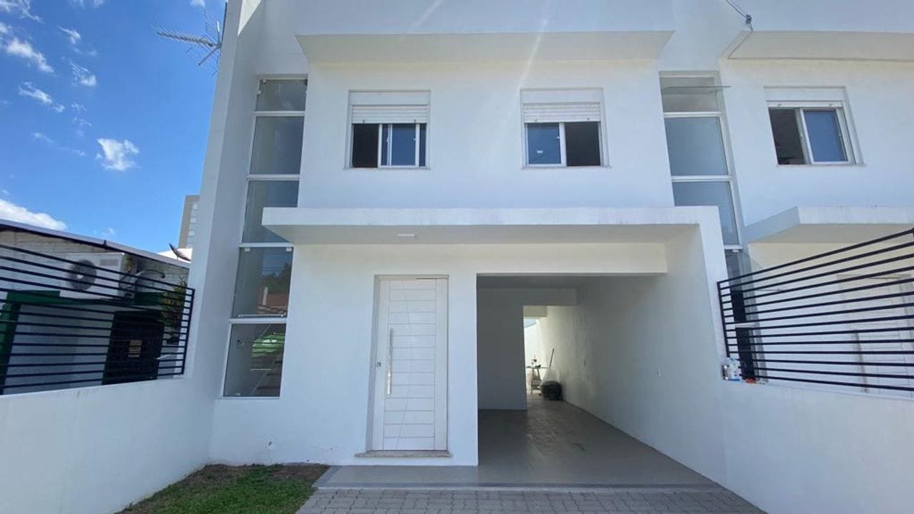Sobrado c/ 110 m² e 3 dormitórios
