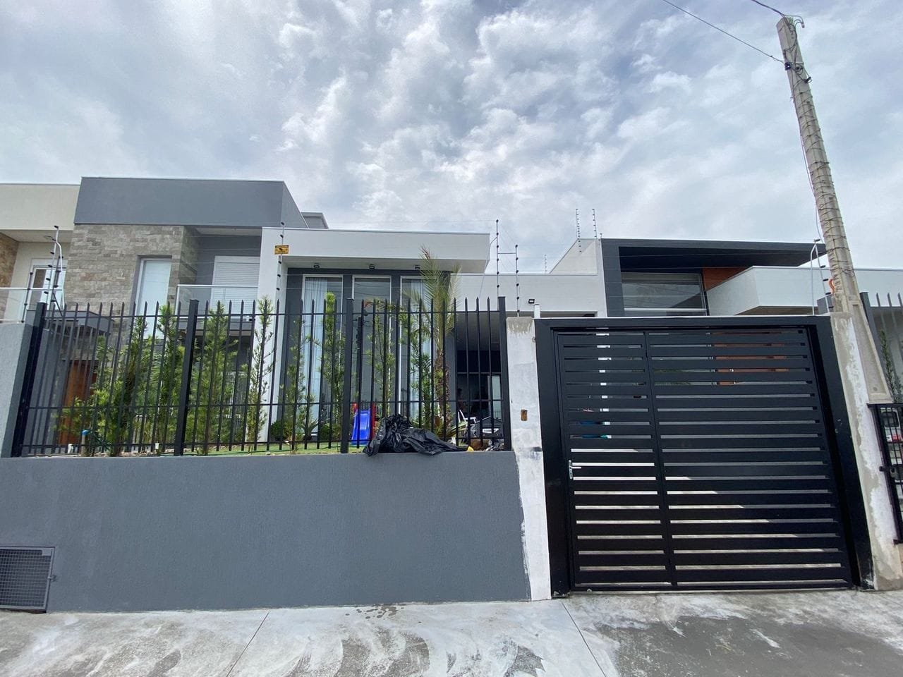Casa c/ 119 m² e 2 dormitórios
