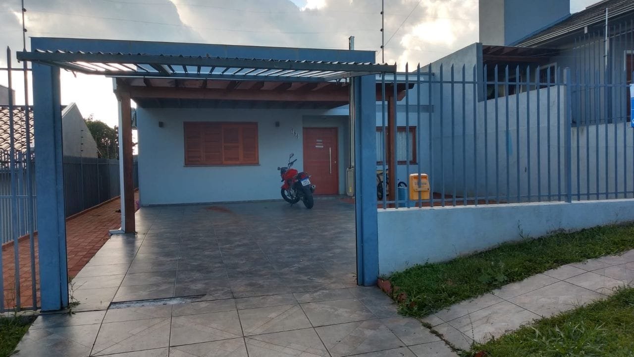 Casa com 130 m² e 3 dormitórios