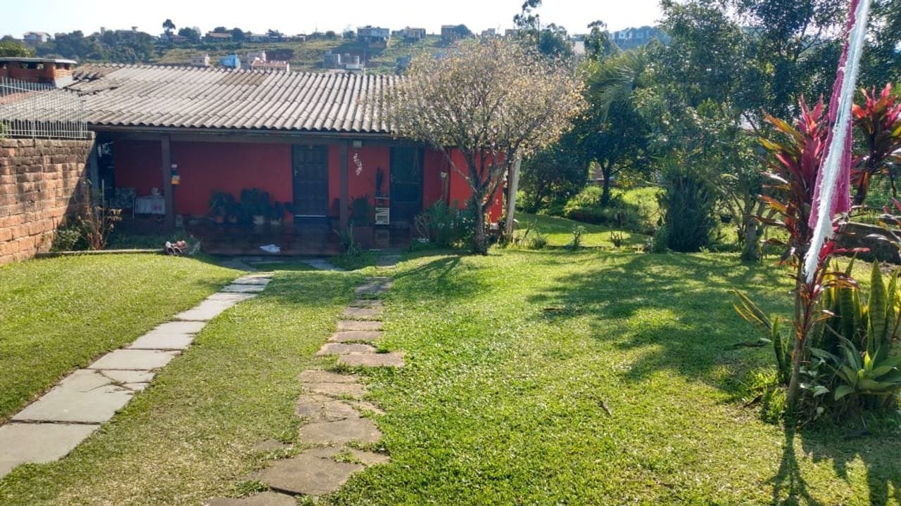 Casa com super terreno 1200 m²