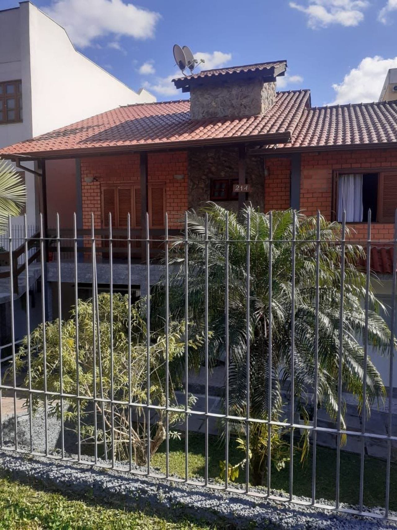 Sobrado com 242m²