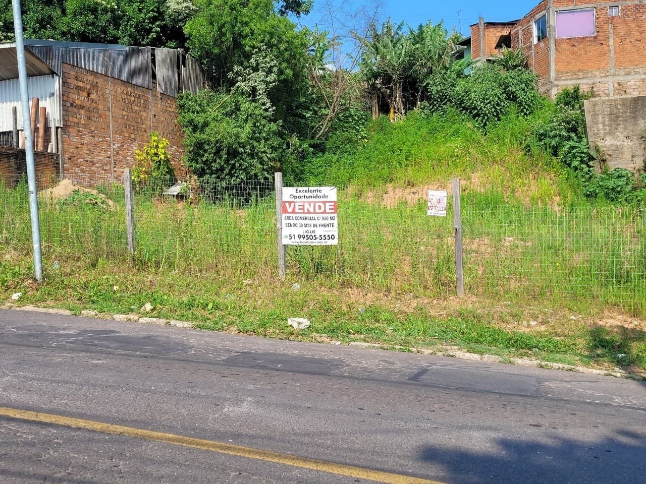 Terreno com 950 m²