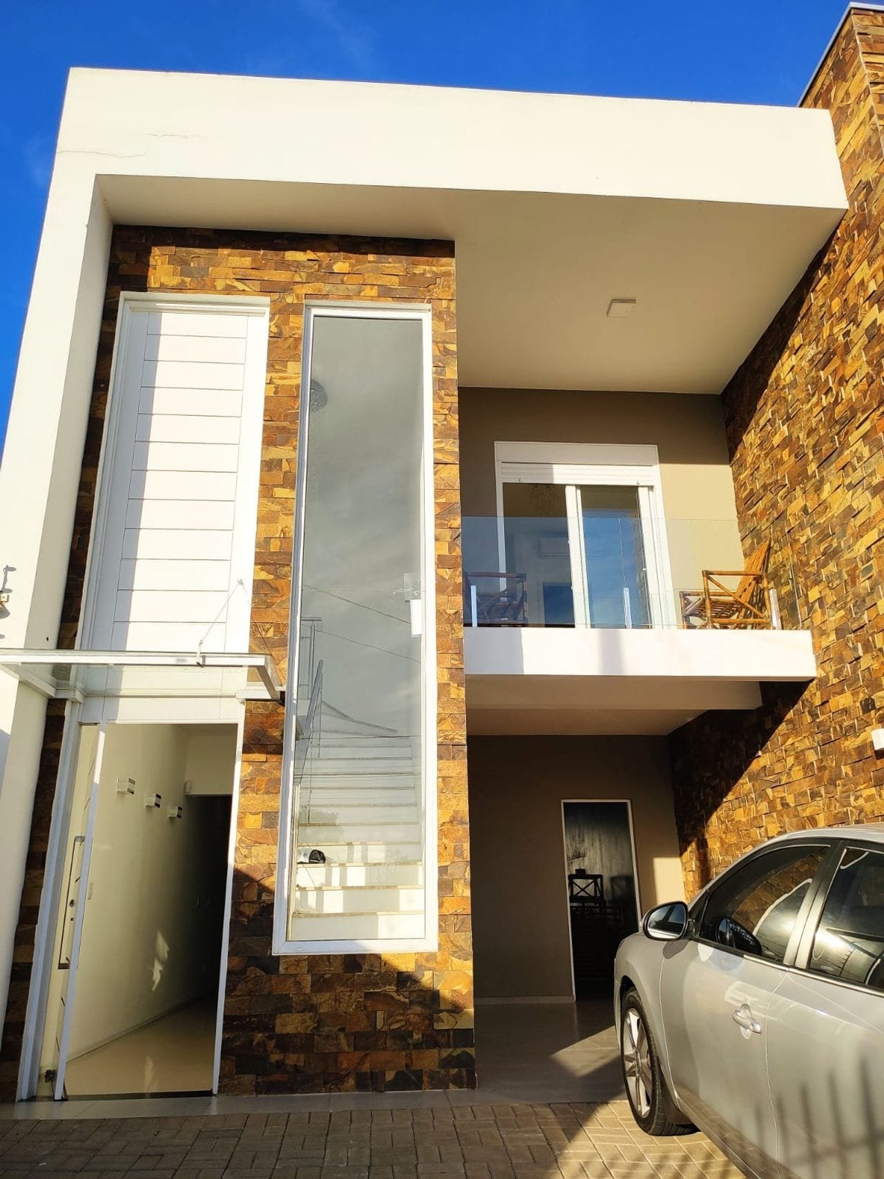 Sobrado c/ 155 m² e 3 dormitórios