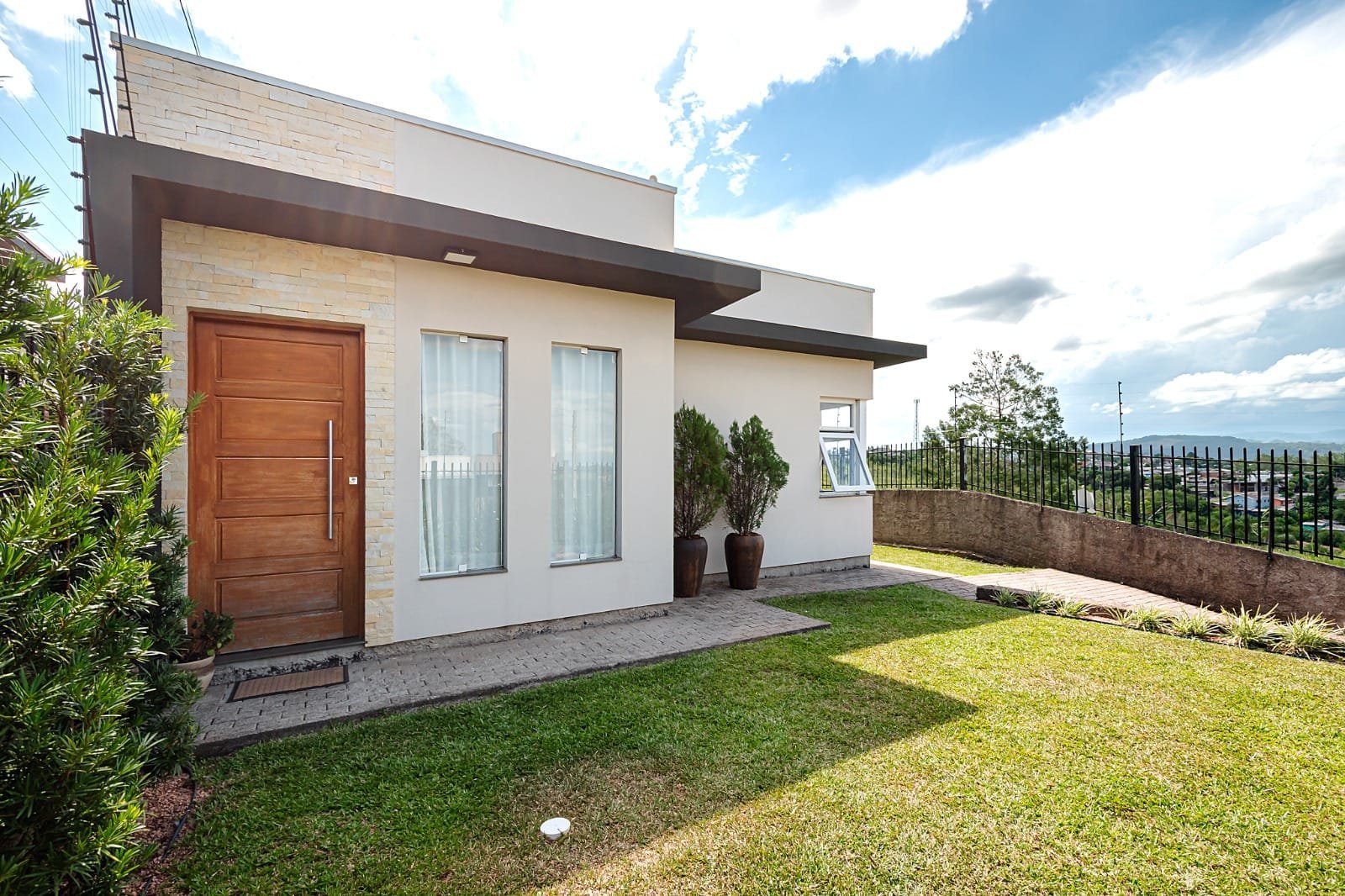 Casa com 77m²