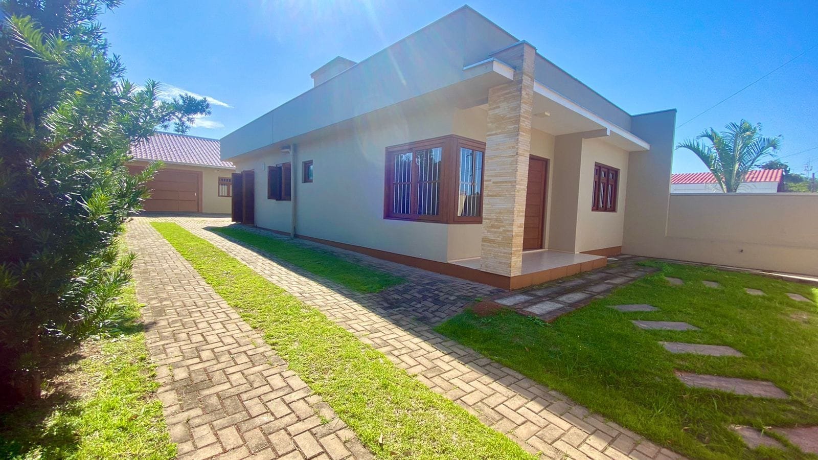 Linda Casa Ampla c/ 3 dormitórios
