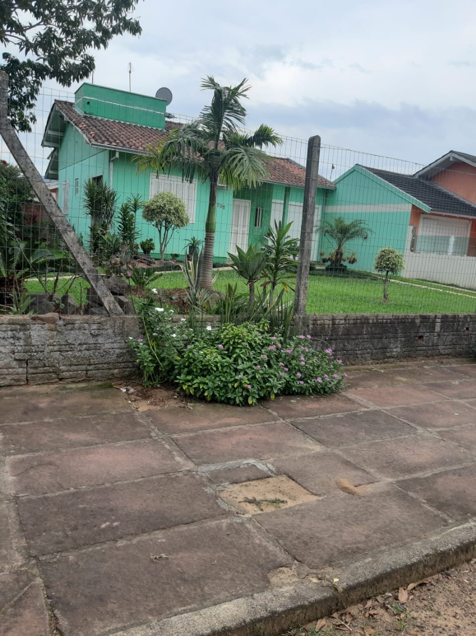 Casa c/ 96 m² e 3 dormitórios