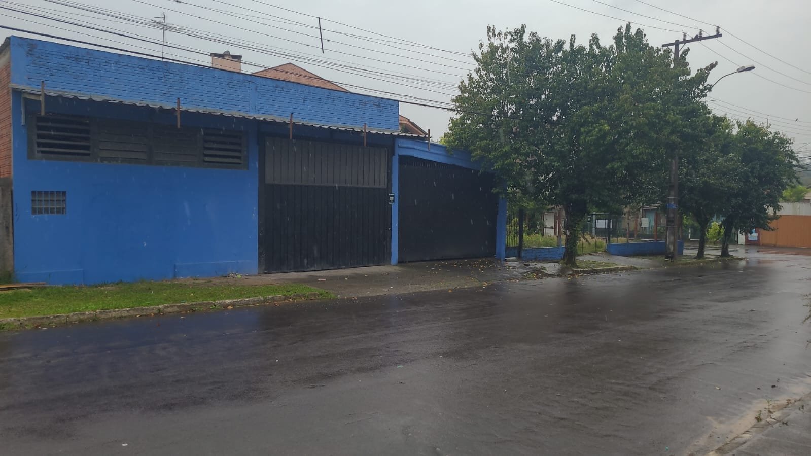 Prédio Comercial /Industrial