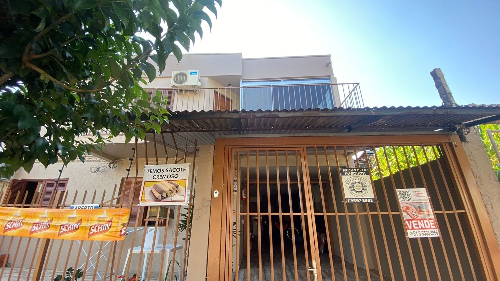 Casa c/196 m²
