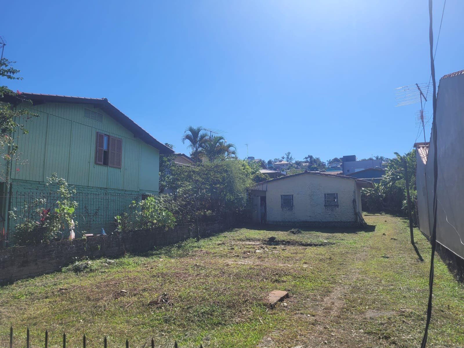 Terreno com 473 m²