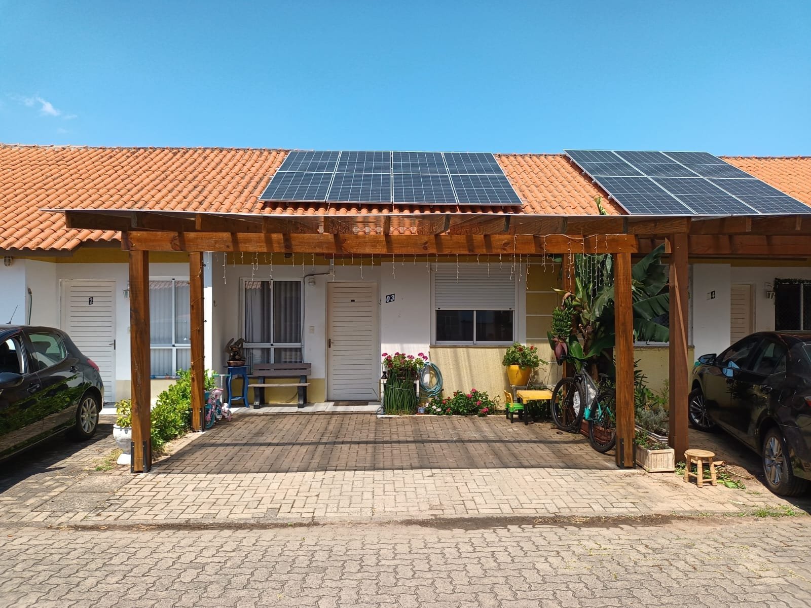 Casa em Condominio e 02 dormitórios