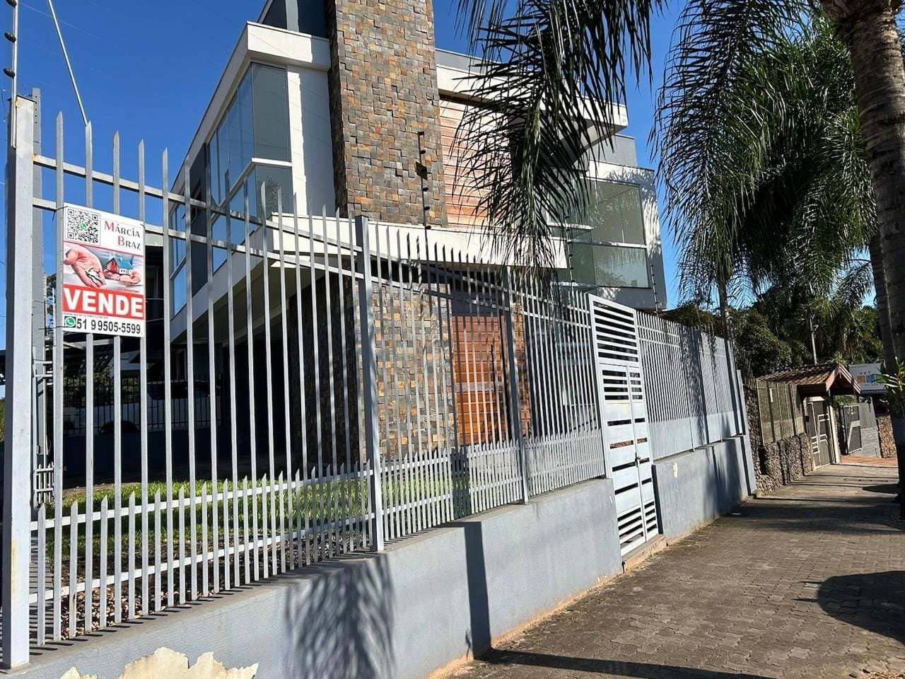 Sobrado c/146m²