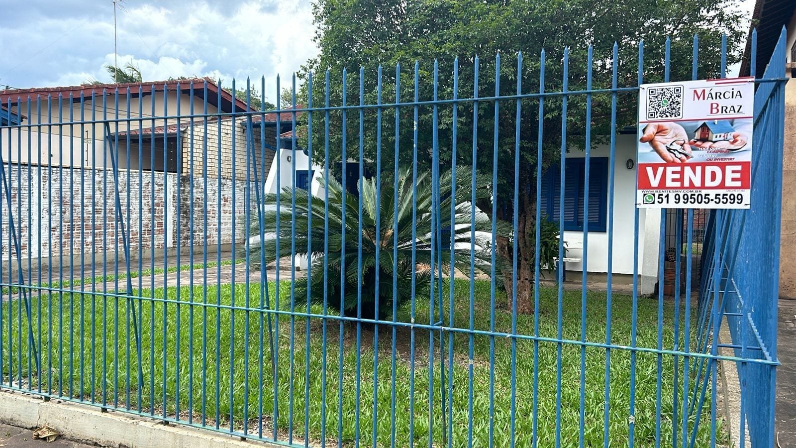 Casa c/106m² e 03 dormitórios