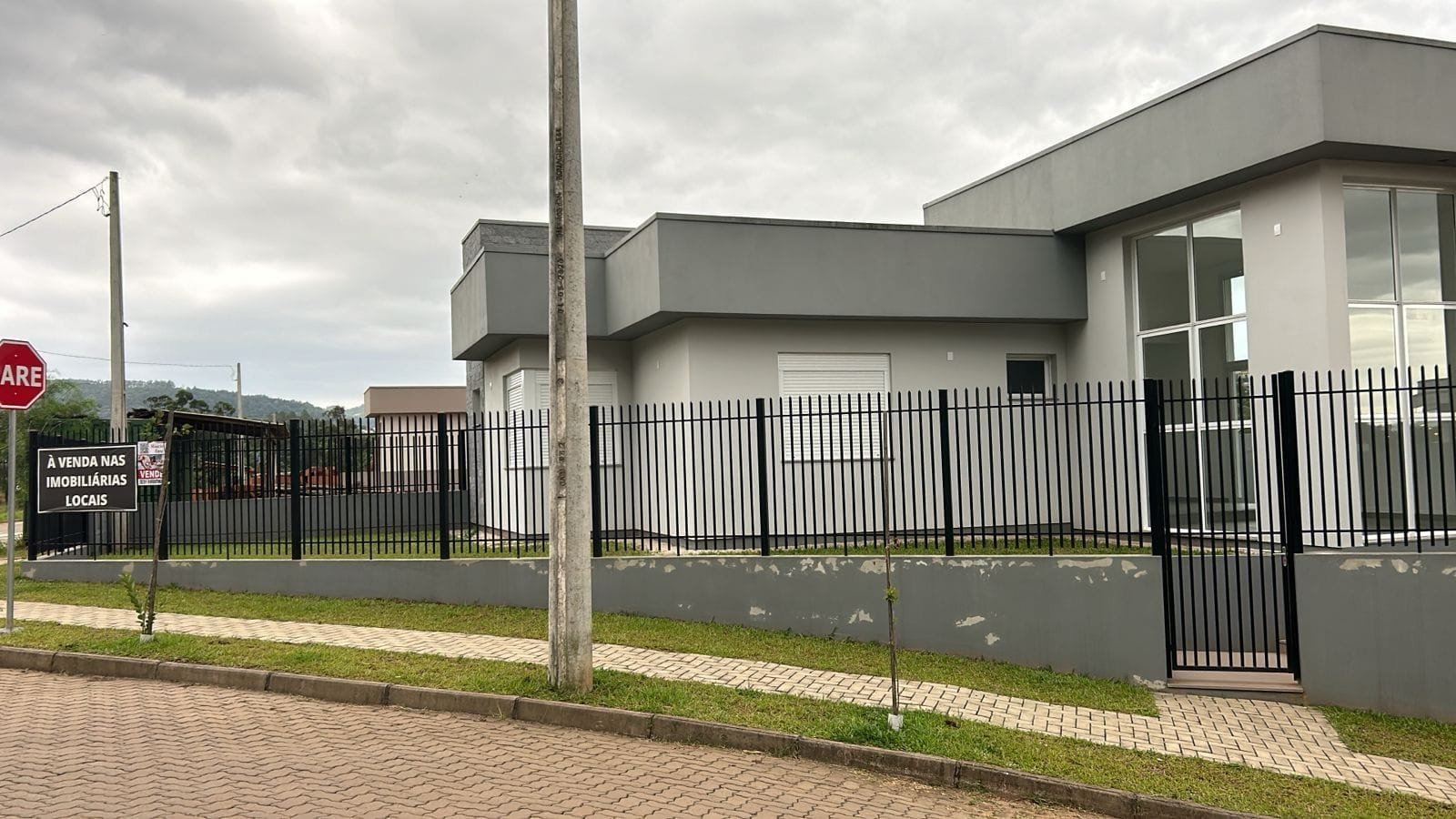 Casa c/92m2 e 03 dormitórios