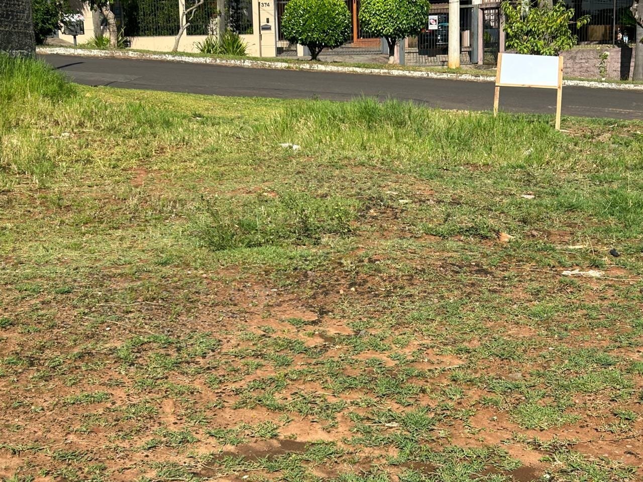 Terreno com 648m²