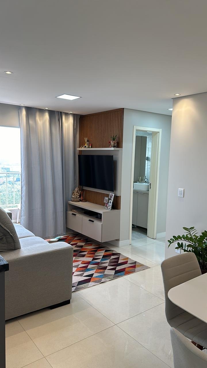 Apartamento Semimobiliado c/60m²