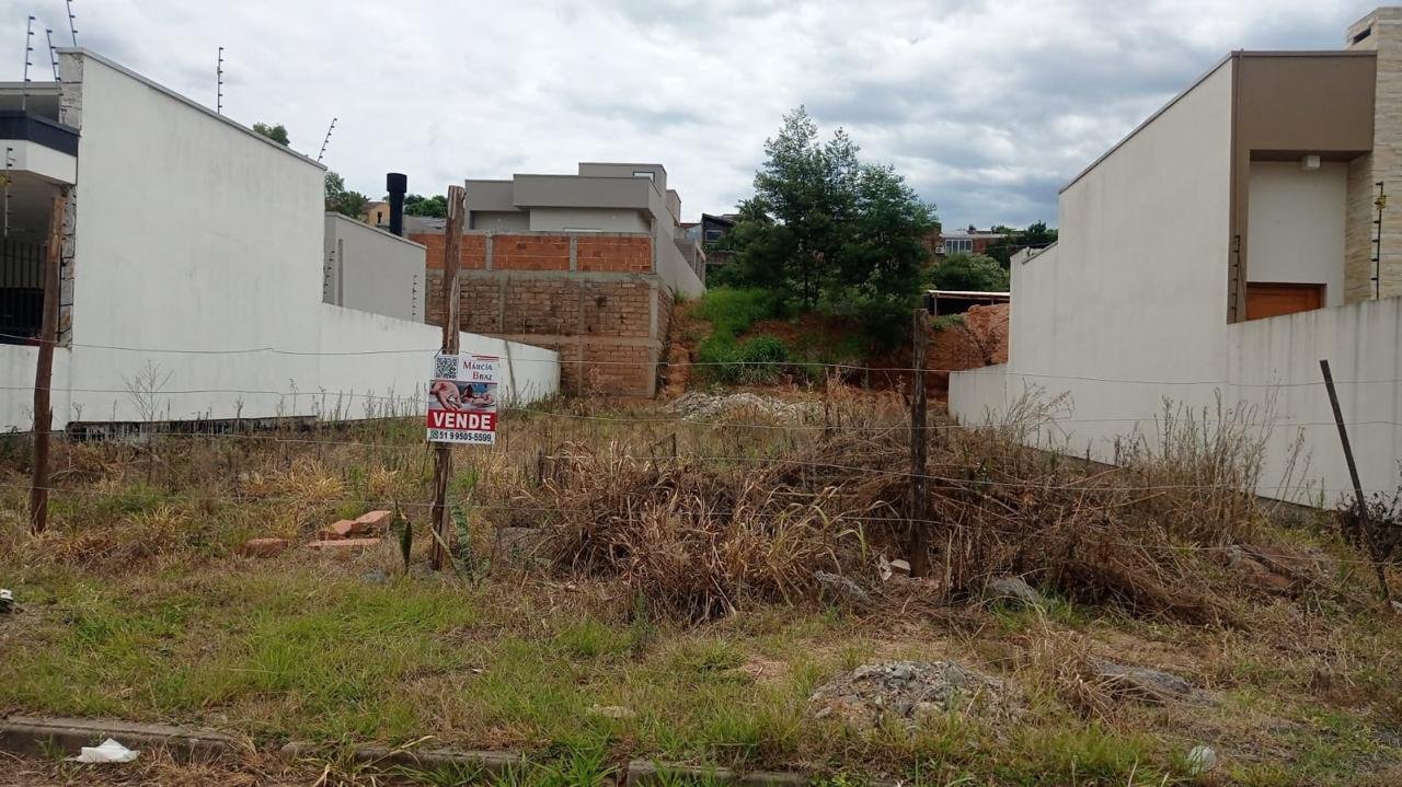 Terreno c/300m²