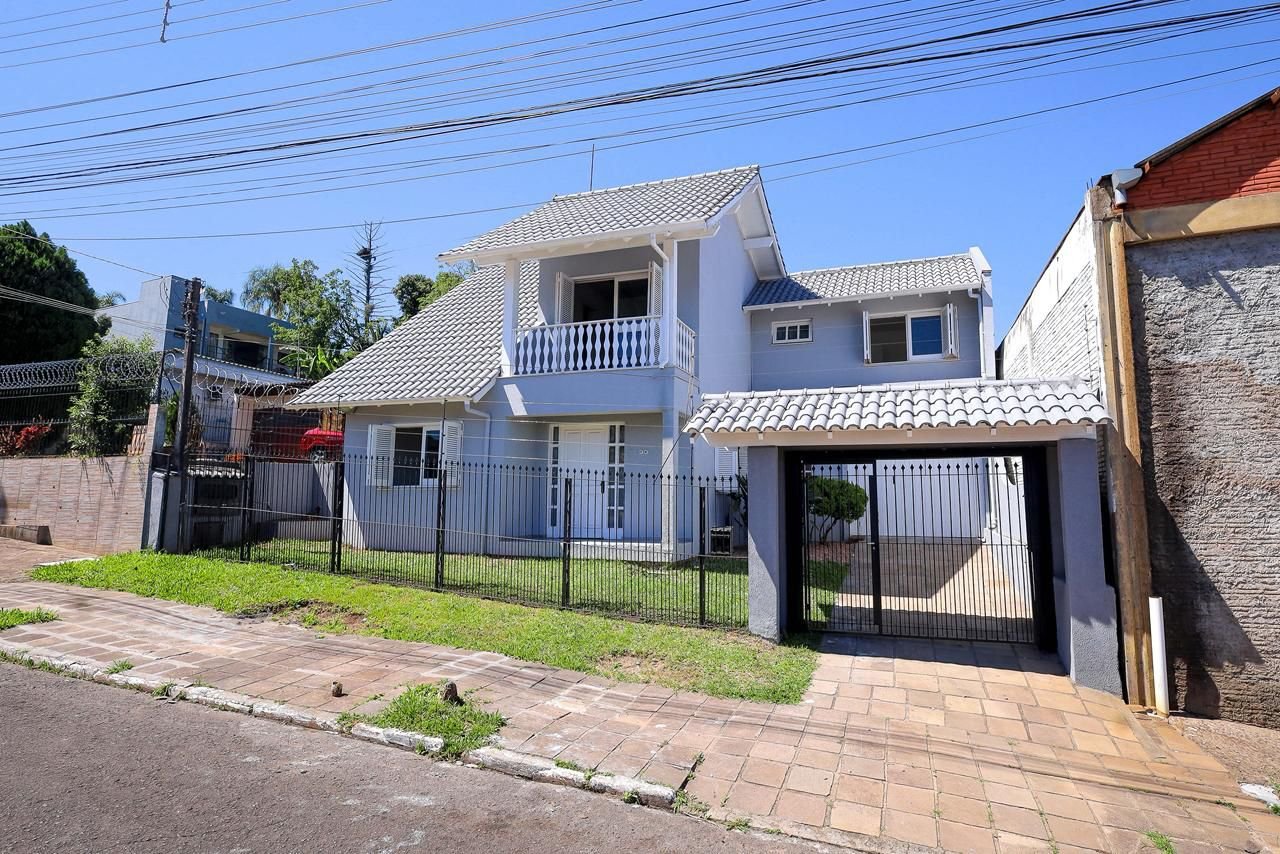 CASA COM 200M²
