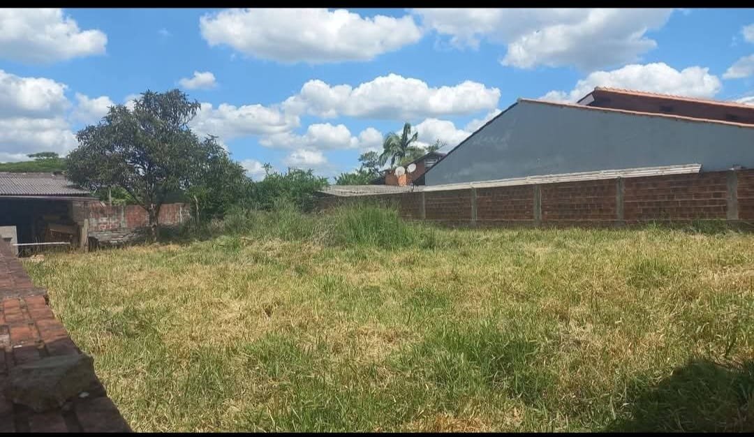Terreno com 702m²