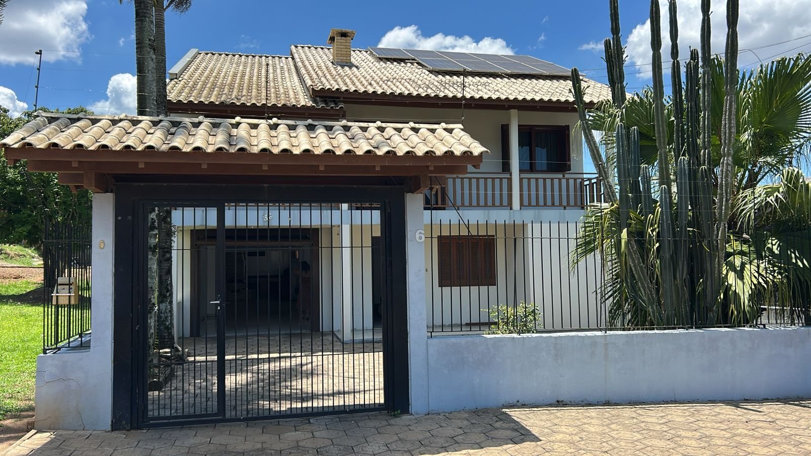 Sobrado com 300m²