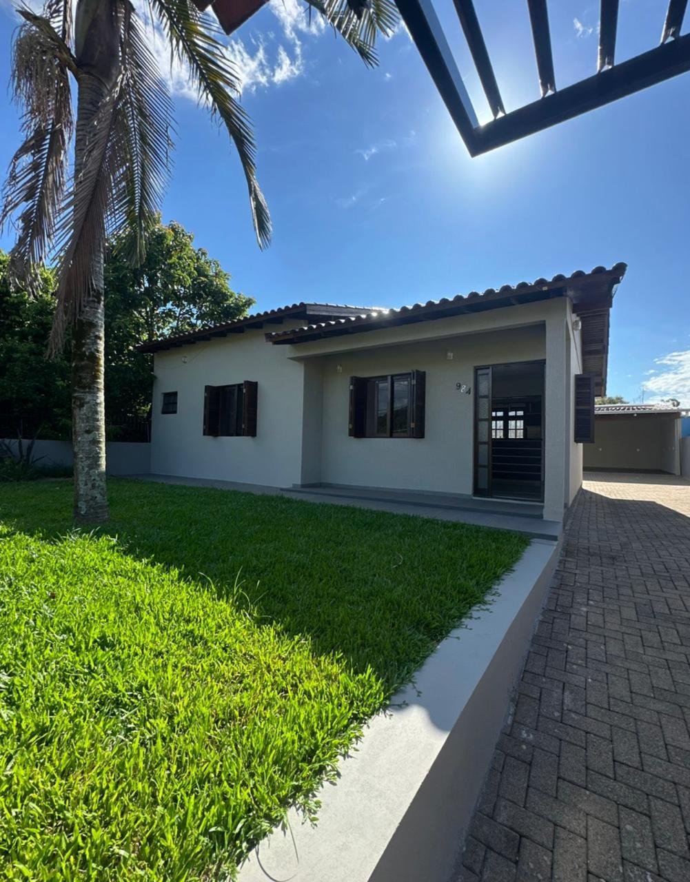 CASA COM 130M²