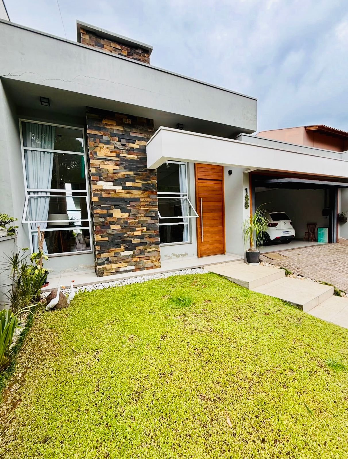 CASA COM 173M²