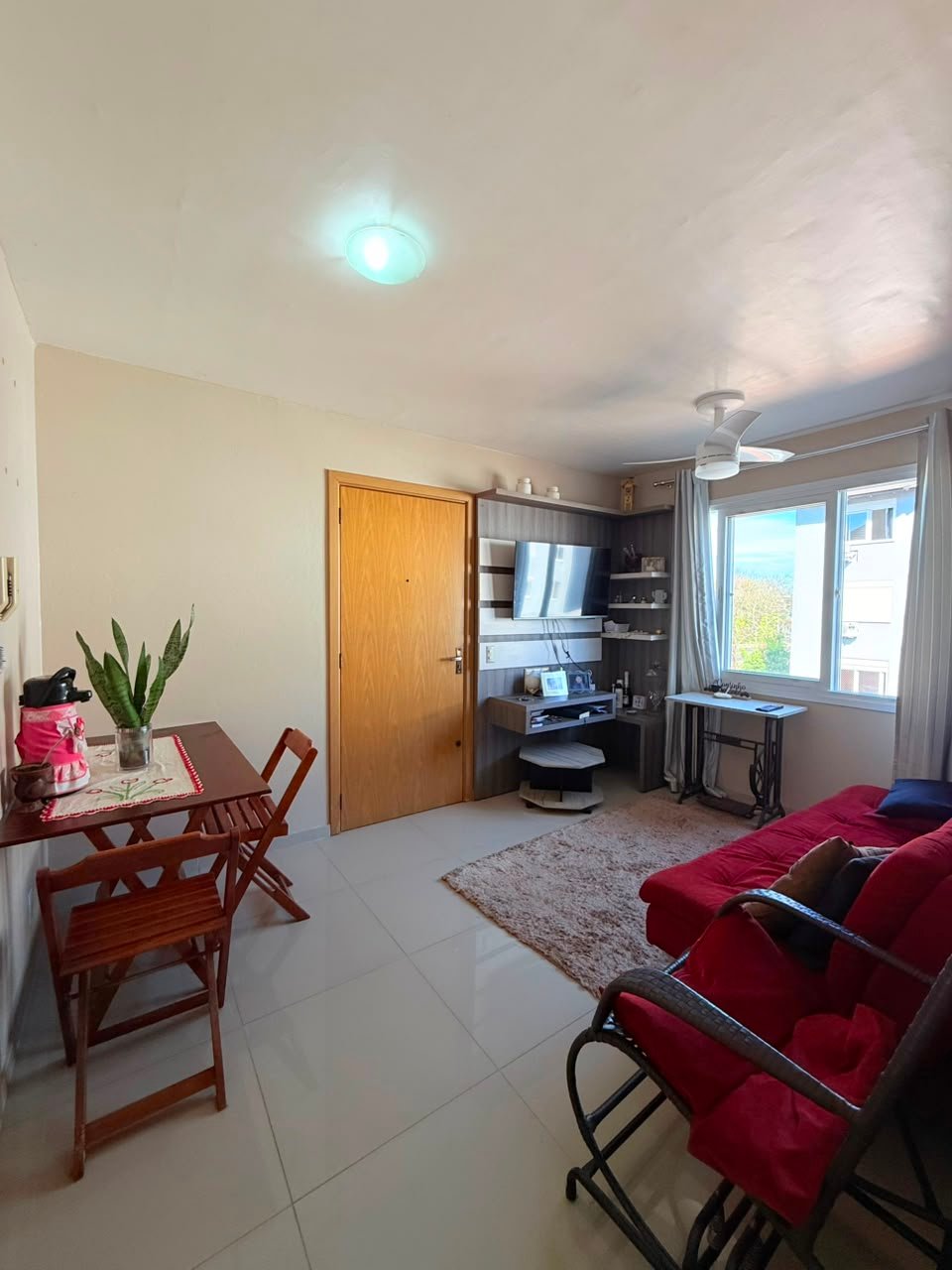 Apartamento semi mobiliado