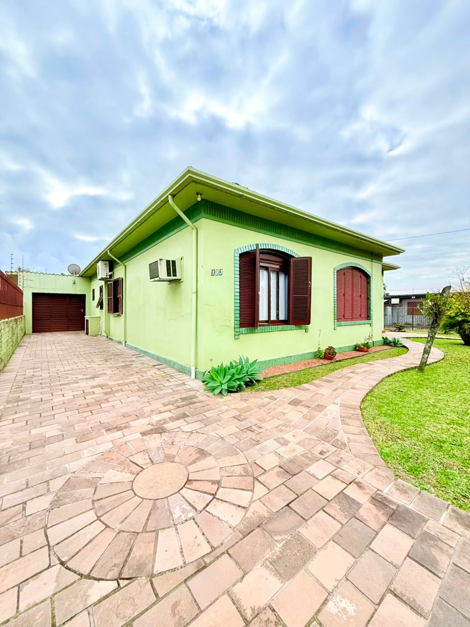 CASA NO CENTRO DE CAMPO BOM