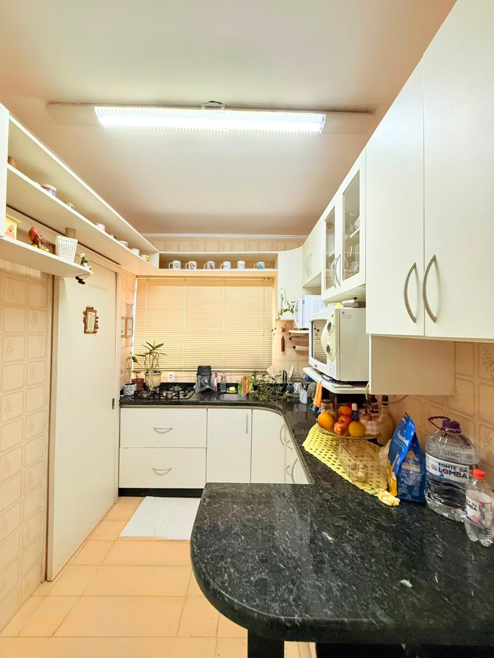 Apartamento semi mobiliado