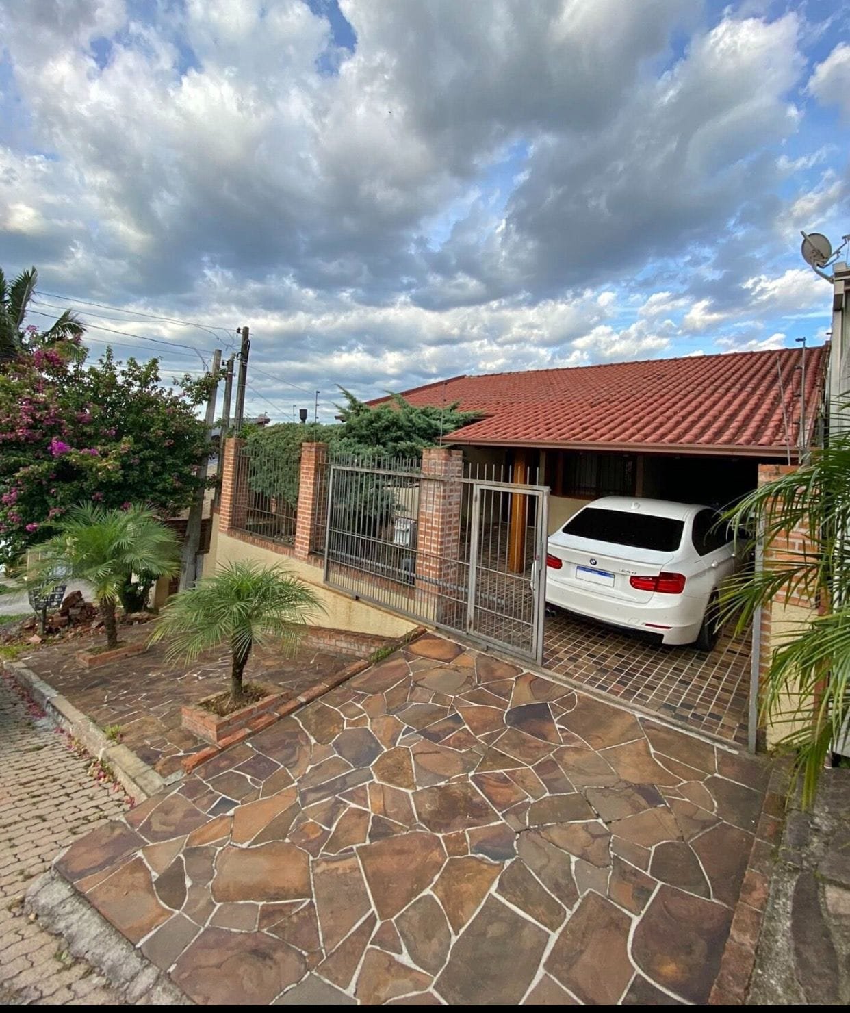 CASA COM 160M²