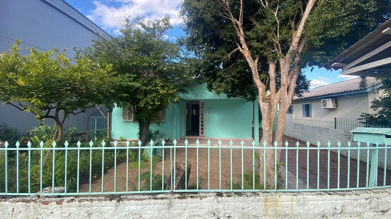 Casa c/179 m² e 5 dormitórios