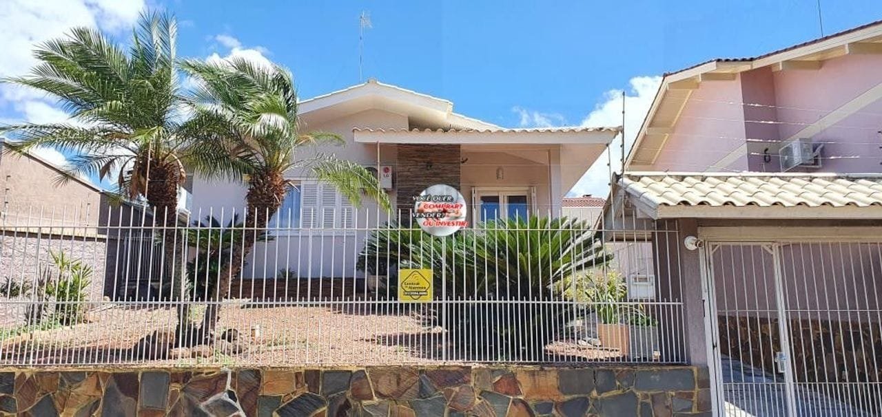 Casa c/ 192 m² e 3 dormitórios
