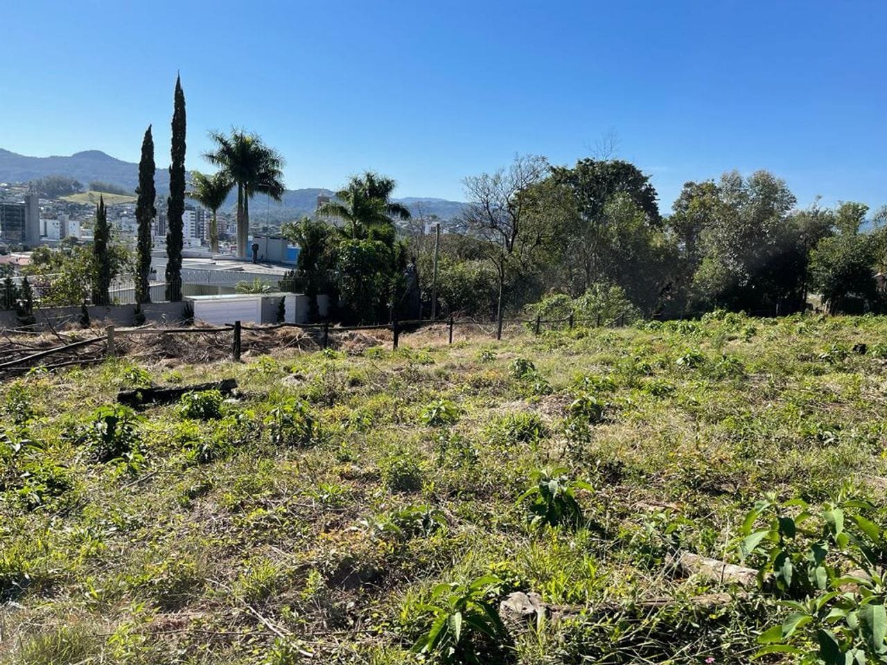 Terreno com 660m²