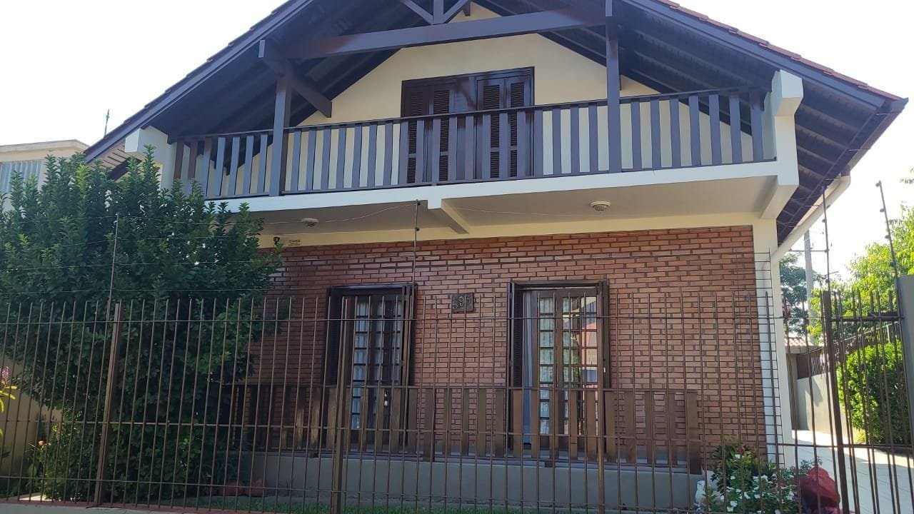 Casa c/102 m² e 4 dormitórios