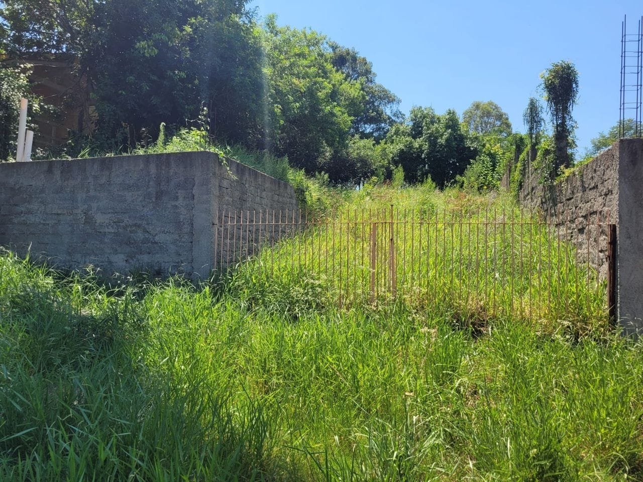 Terreno c/ 336 m²