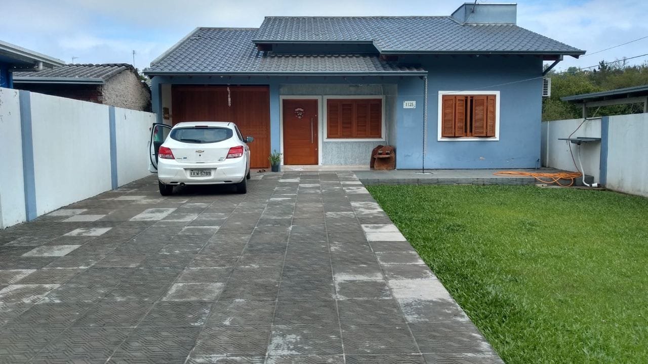 Casa com 220 m² e 3 dormitórios