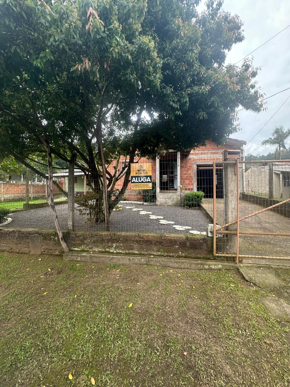 Casa com 80m²