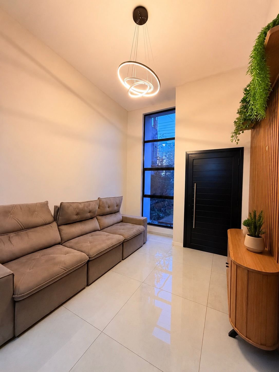 CASA PLANA SEMI MOBILIADA
