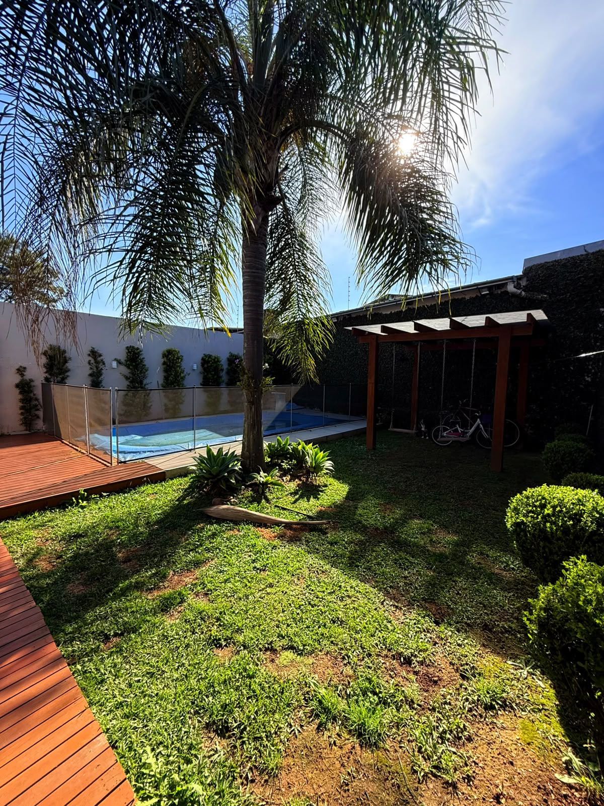 CASA SEMI MOBILIADA