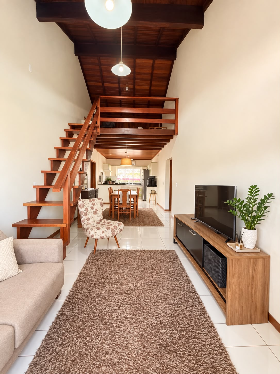CASA SEMI MOBILIADA