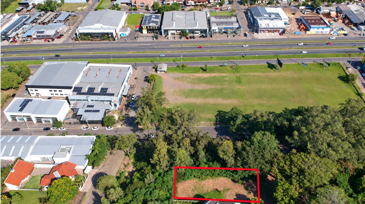 Terreno com 546,82 m²